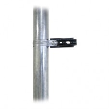Aislador de paso o esquina con abrazadera incluida de 33-38mm para uso en tubería de malla ciclónica.