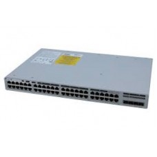 Switch Cisco Catalyst - C9200L-48T-4G-A; 48 puertos data only, 4 x 1G, requiere licencia Advantage OBLIGATORIA -no incluida- .